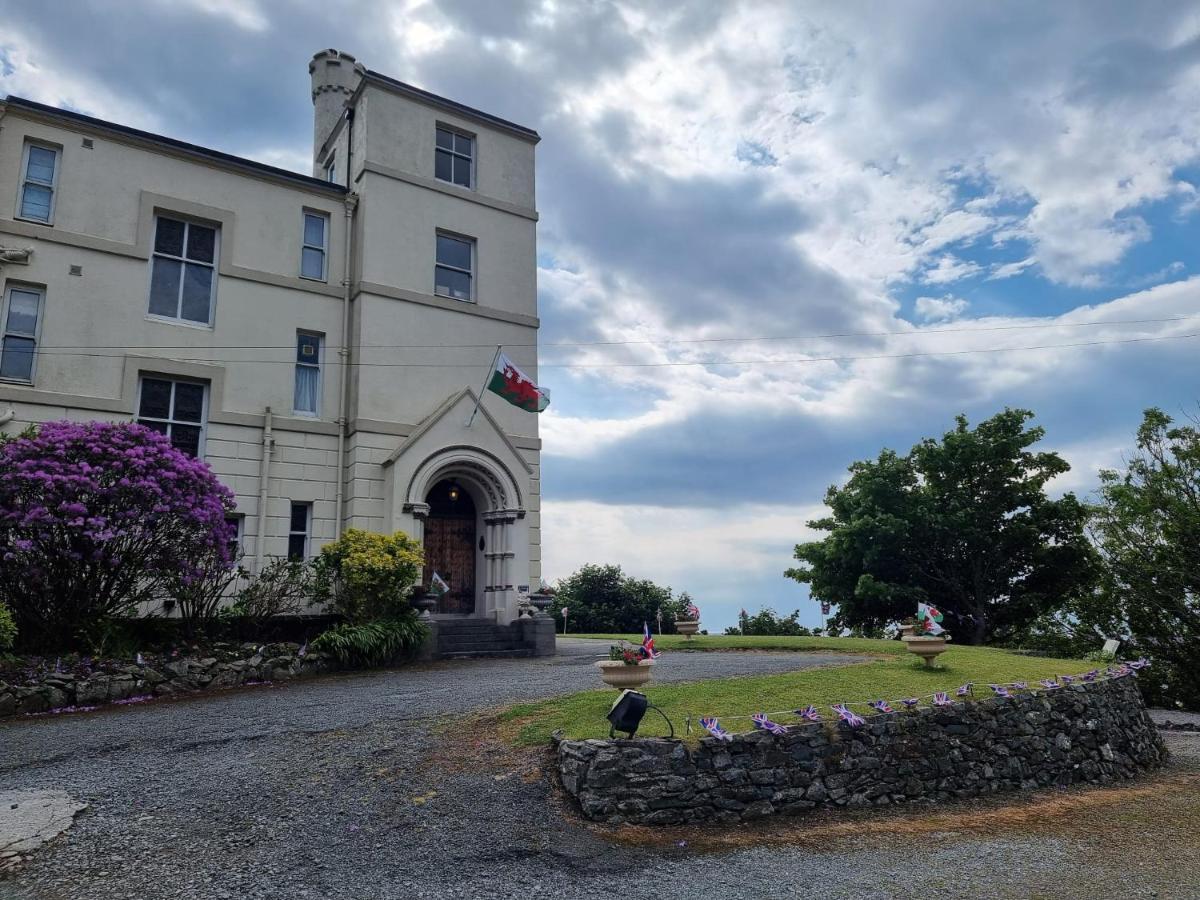 Tyr Graig Castle Hotel Barmouth Exterior photo