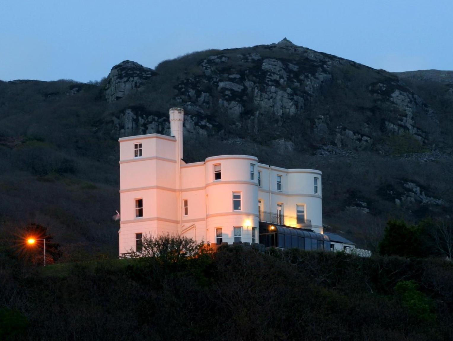 Tyr Graig Castle Hotel Barmouth Exterior photo