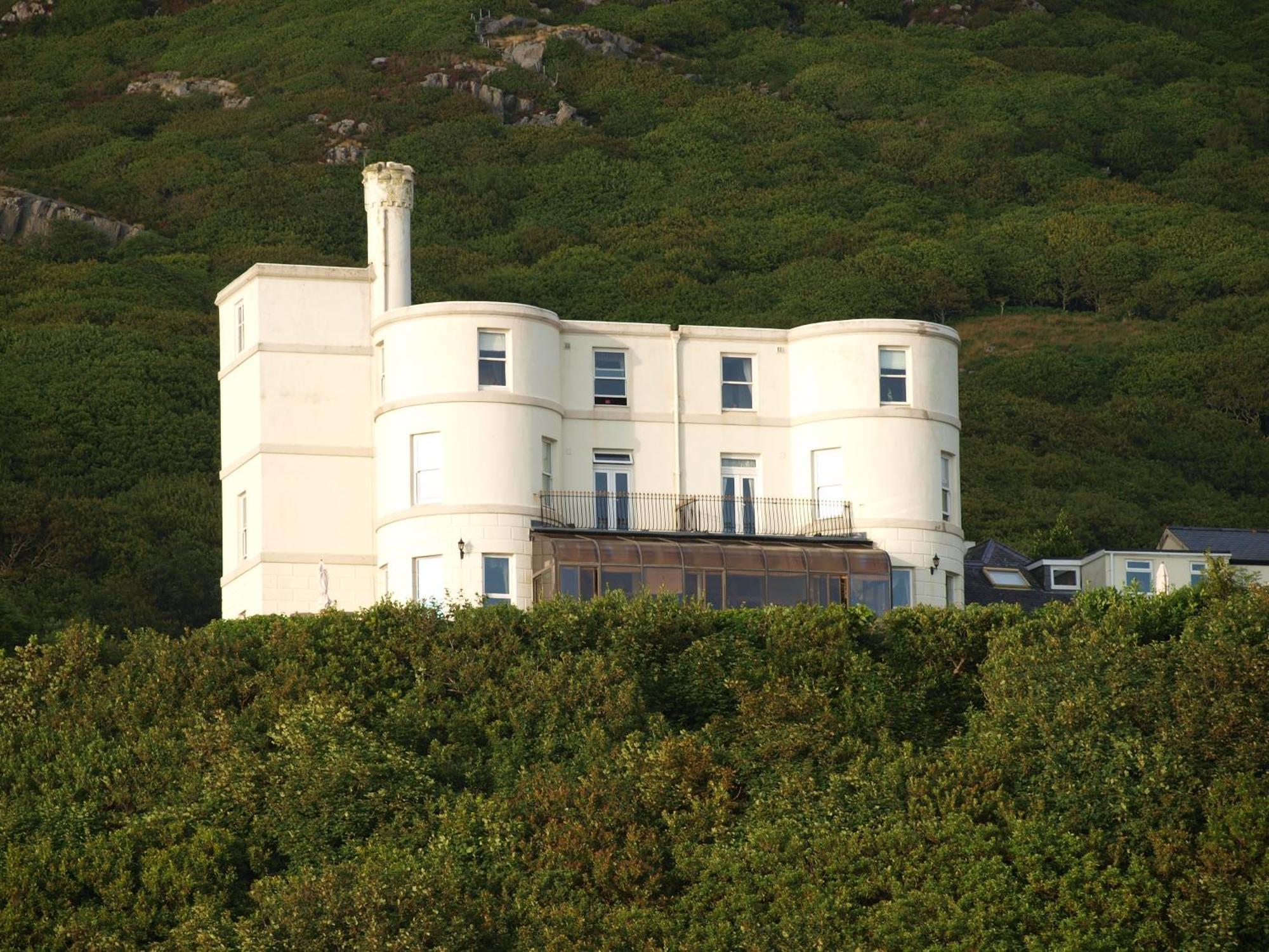 Tyr Graig Castle Hotel Barmouth Exterior photo